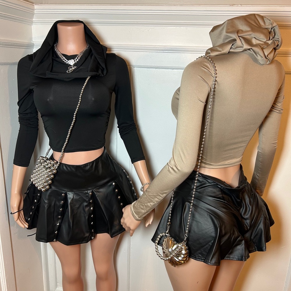 Infinity hooded Crop Tops - Picture 2 of 3